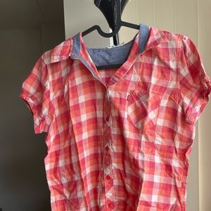 Women shirt size:S